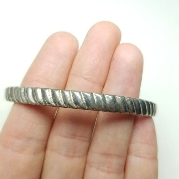 Vintage Silver Tone Bangle Bracelet, Minimal Raised Design, Stamped Mexico - Picture 7 of 7